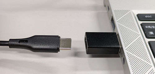 USB TYPE-Cケーブル接続